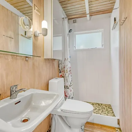 Vakantiehuis Elkea - 150m From The Sea By Interhome